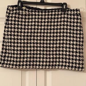 GAP Black and White Houndstooth Mini Skirt